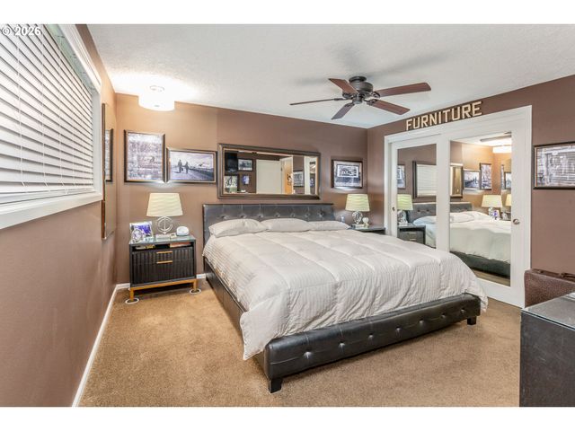 15065 Se BRIGHTWOOD Ave, Milwaukie, OR 97267
