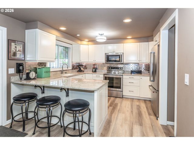 15065 Se BRIGHTWOOD Ave, Milwaukie, OR 97267