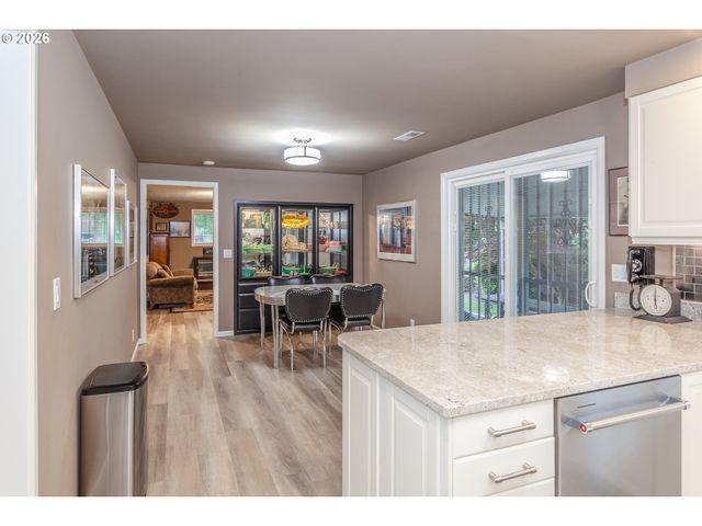 15065 Se BRIGHTWOOD Ave, Milwaukie, OR 97267