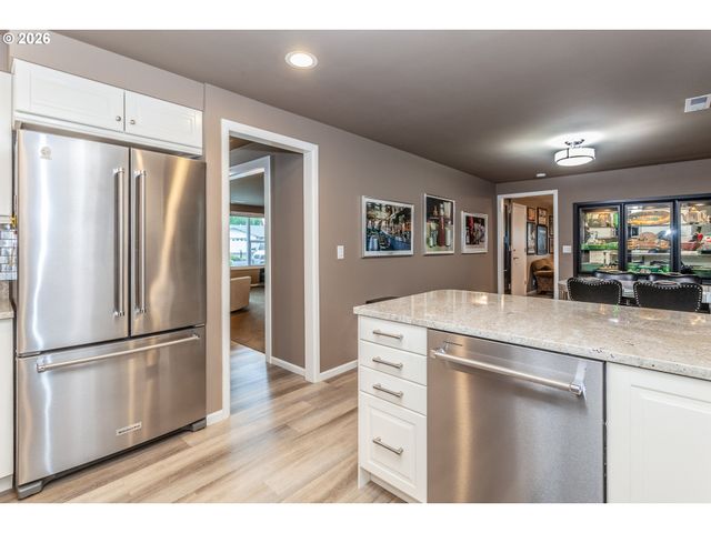 15065 Se BRIGHTWOOD Ave, Milwaukie, OR 97267