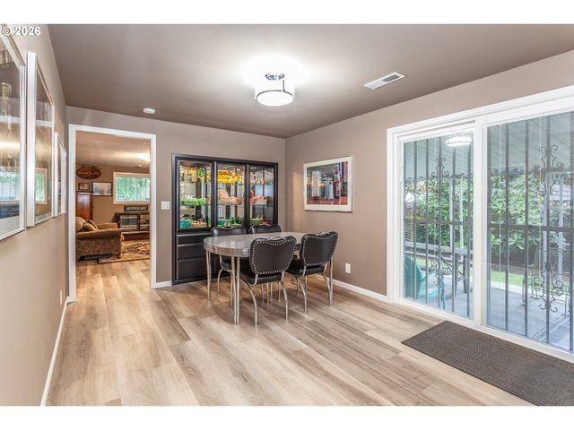 15065 Se BRIGHTWOOD Ave, Milwaukie, OR 97267