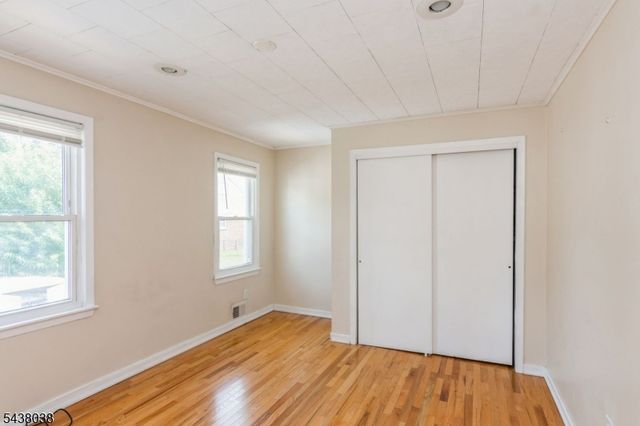 221 Madison St, Linden City, NJ 07036