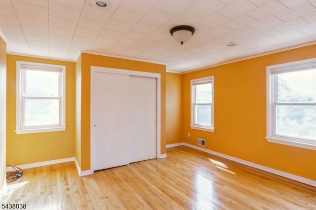 221 Madison St, Linden City, NJ 07036