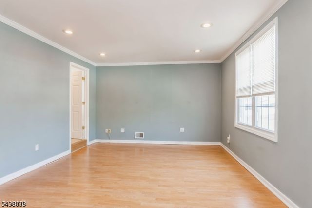221 Madison St, Linden City, NJ 07036