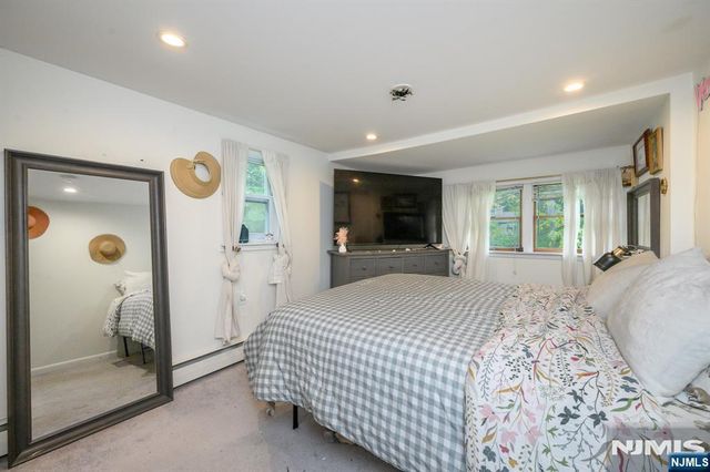 17 Brady Street, West Milford, NJ 07480