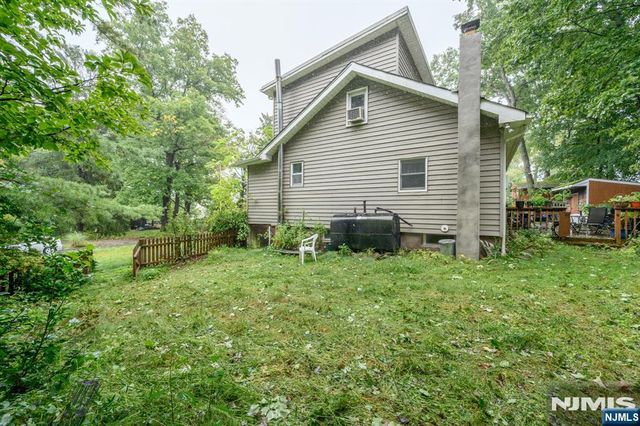 17 Brady Street, West Milford, NJ 07480