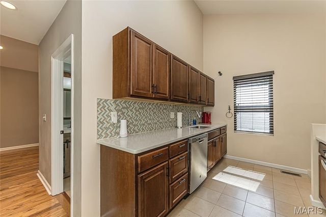 8928 Tudor Avenue, Overland, MO 63114