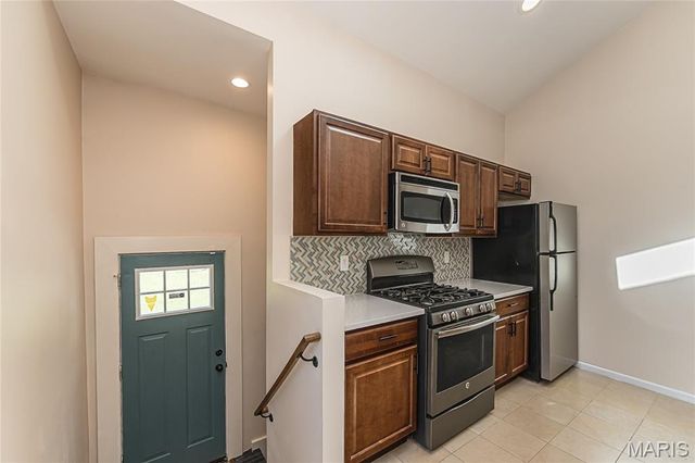8928 Tudor Avenue, Overland, MO 63114