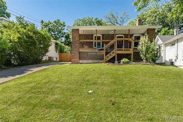 8928 Tudor Avenue, Overland, MO 63114