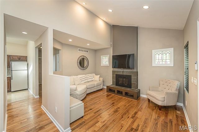 8928 Tudor Avenue, Overland, MO 63114