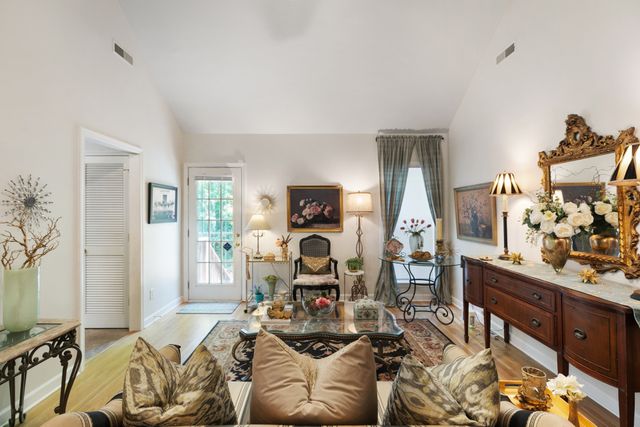 1129 McDonough Cir, Thompsons Station, TN 37179