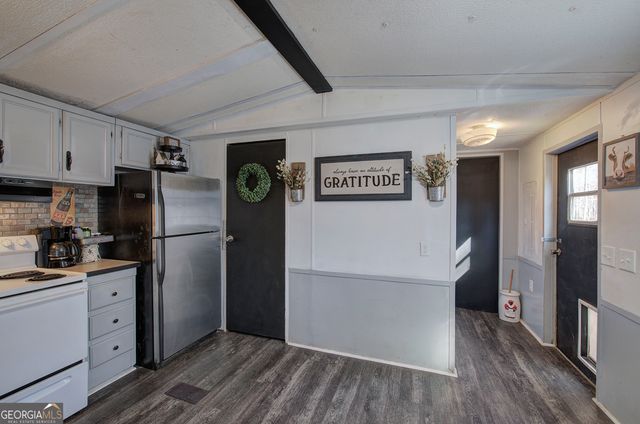 676 Flowery Branch Road, Kingston, GA 30145