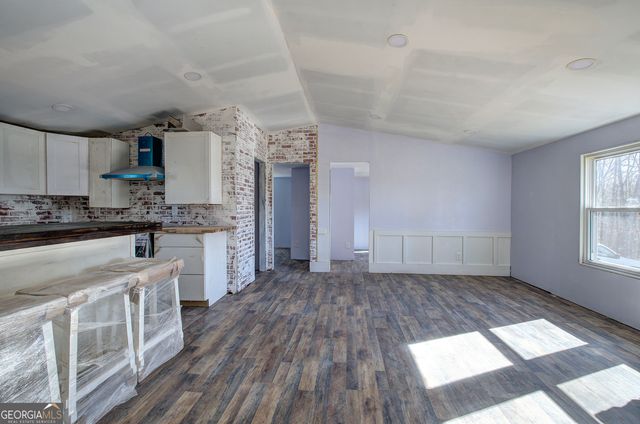 676 Flowery Branch Road, Kingston, GA 30145