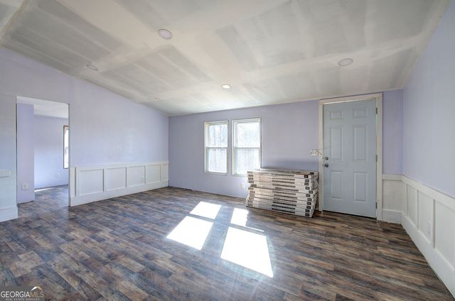 676 Flowery Branch Road, Kingston, GA 30145