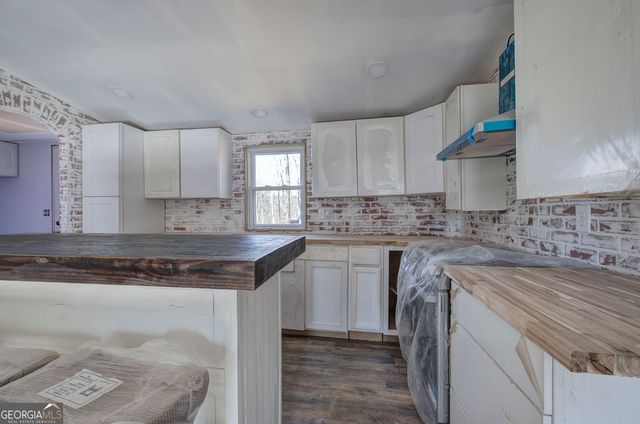 676 Flowery Branch Road, Kingston, GA 30145