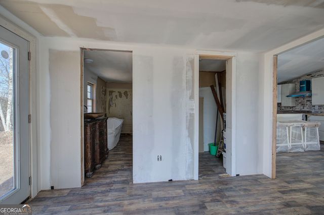 676 Flowery Branch Road, Kingston, GA 30145