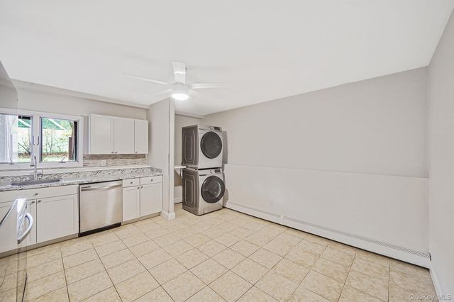 2074 motor parkway, Hauppauge, NY 11749