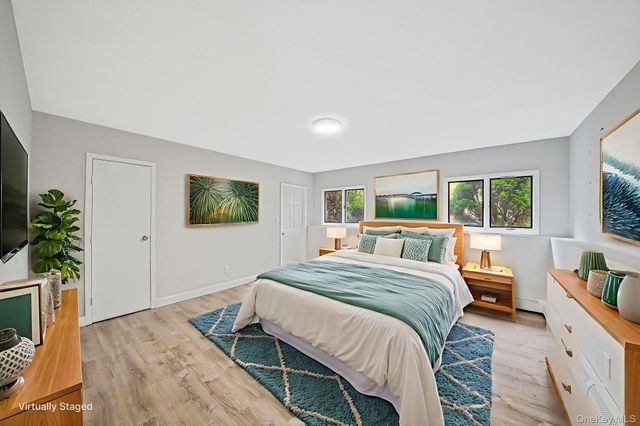 2074 motor parkway, Hauppauge, NY 11749