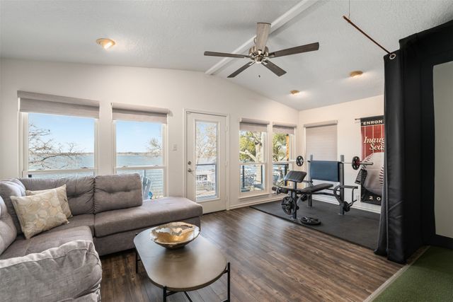 223 Edythe Dee Lane, Mabank, TX 75156