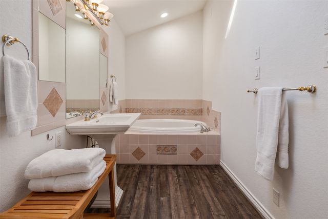 223 Edythe Dee Lane, Mabank, TX 75156