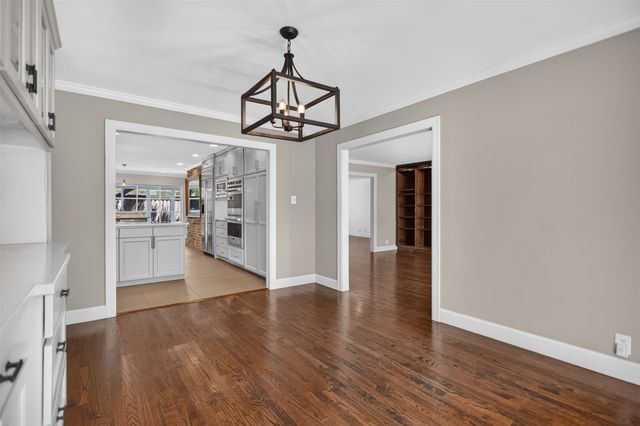 6811 Bradbury Lane, Dallas, TX 75230