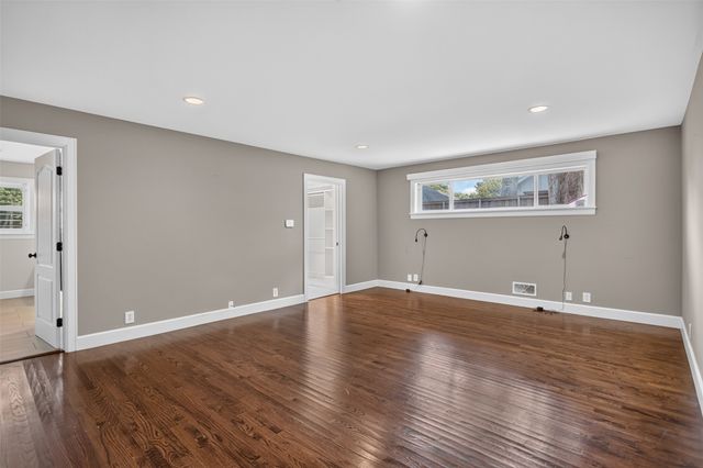 6811 Bradbury Lane, Dallas, TX 75230
