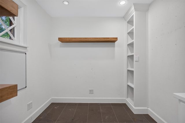 6811 Bradbury Lane, Dallas, TX 75230