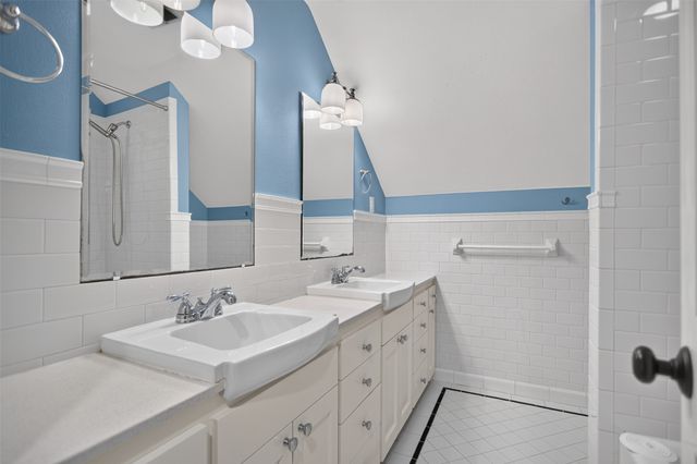 6811 Bradbury Lane, Dallas, TX 75230
