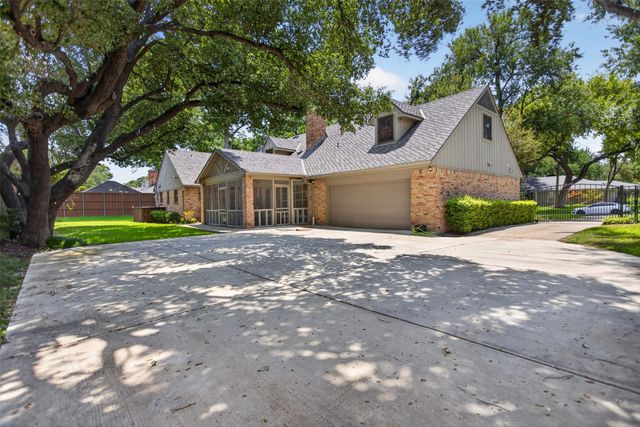 6811 Bradbury Lane, Dallas, TX 75230