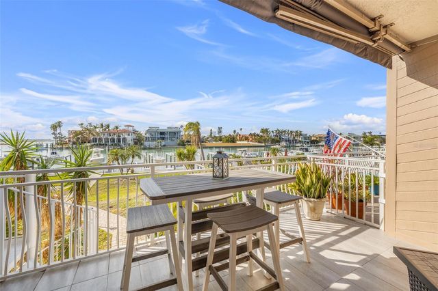 936 PINELLAS BAYWAY S T10, St Petersburg, FL 33715