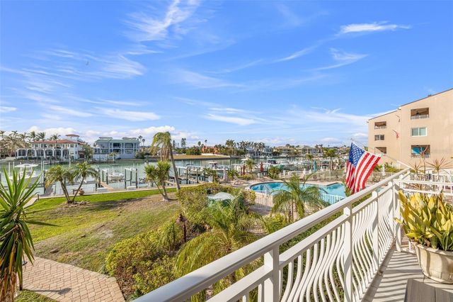 936 PINELLAS BAYWAY S T10, St Petersburg, FL 33715
