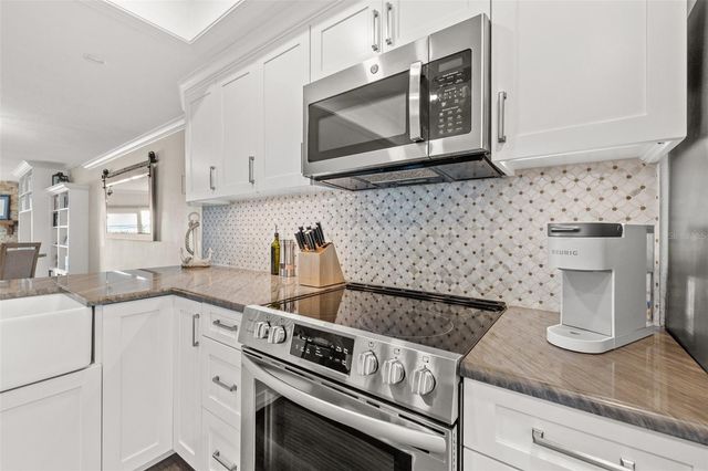 936 PINELLAS BAYWAY S T10, St Petersburg, FL 33715
