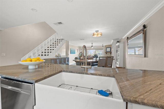 936 PINELLAS BAYWAY S T10, St Petersburg, FL 33715