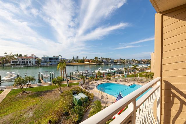 936 PINELLAS BAYWAY S T10, St Petersburg, FL 33715