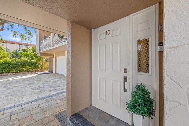 936 PINELLAS BAYWAY S T10, St Petersburg, FL 33715