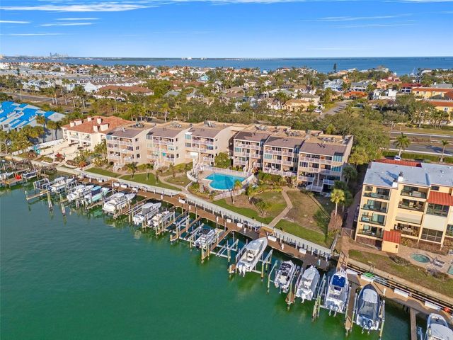 936 PINELLAS BAYWAY S T10, St Petersburg, FL 33715