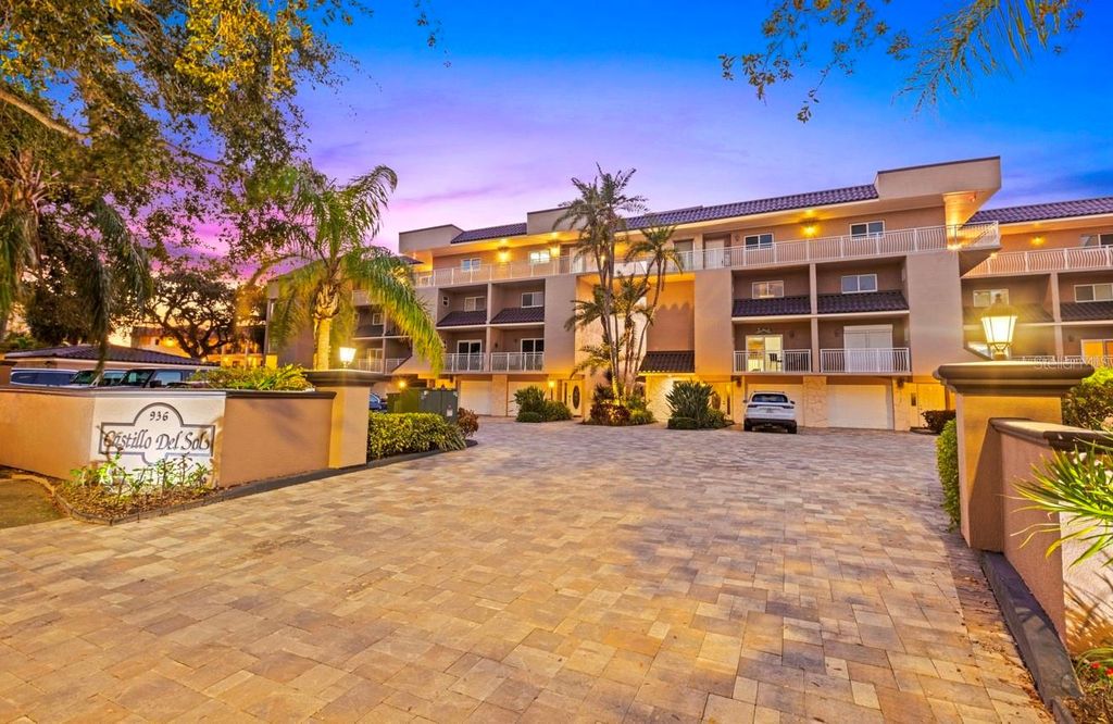936 PINELLAS BAYWAY S T10, St Petersburg, FL 33715
