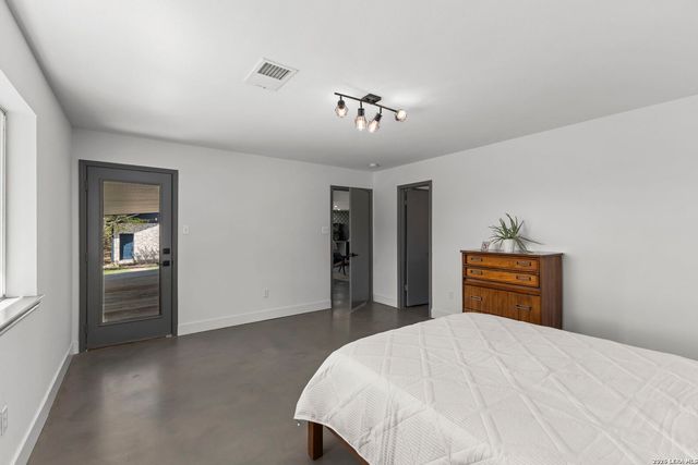 28035 Axis Dr, Boerne, TX 78006