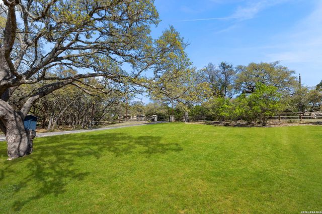 28035 Axis Dr, Boerne, TX 78006