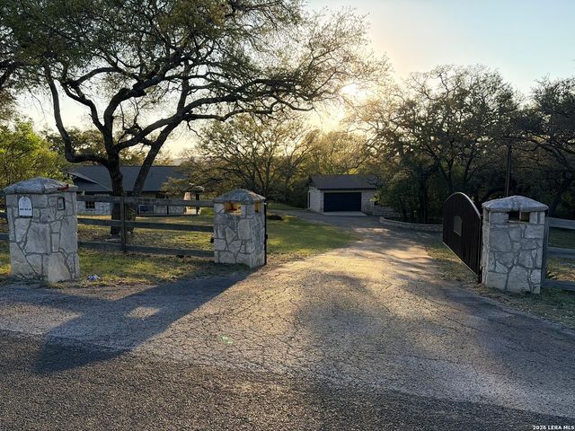 28035 Axis Dr, Boerne, TX 78006