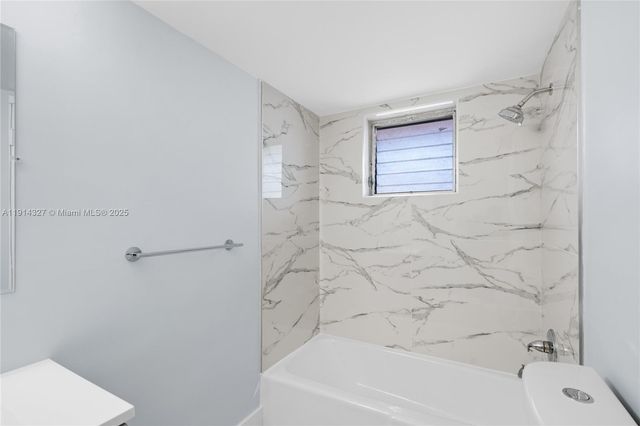 1300 NE 191st St A203, Miami, FL 33179