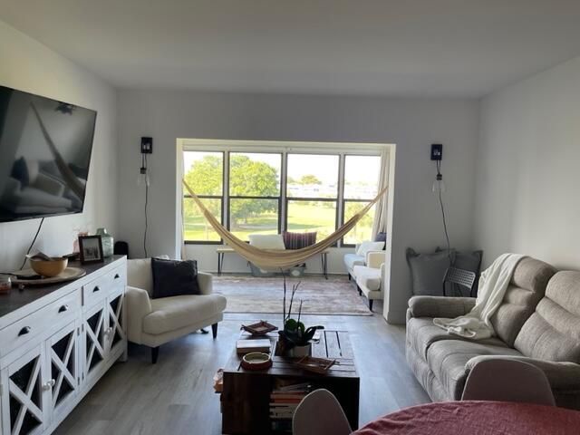 1020 Country Club Drive 406, Margate, FL 33063