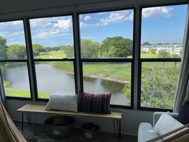 1020 Country Club Drive 406, Margate, FL 33063