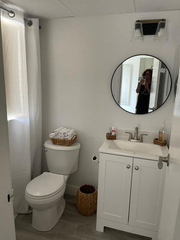 1020 Country Club Drive 406, Margate, FL 33063