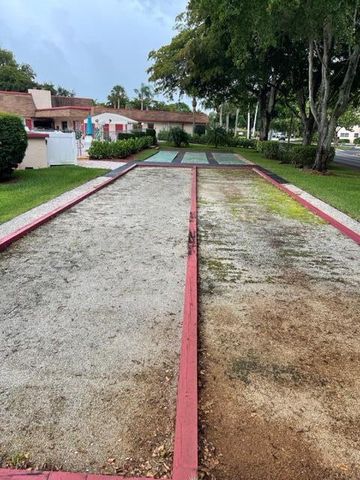 1020 Country Club Drive 406, Margate, FL 33063