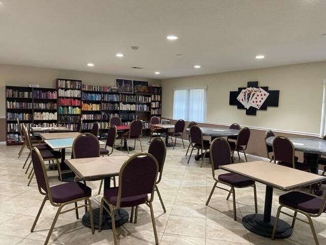 1020 Country Club Drive 406, Margate, FL 33063