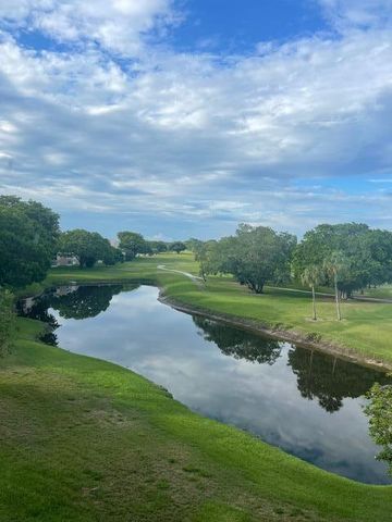 1020 Country Club Drive 406, Margate, FL 33063