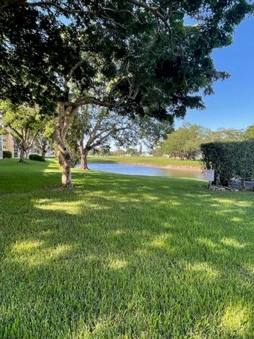 1020 Country Club Drive 406, Margate, FL 33063