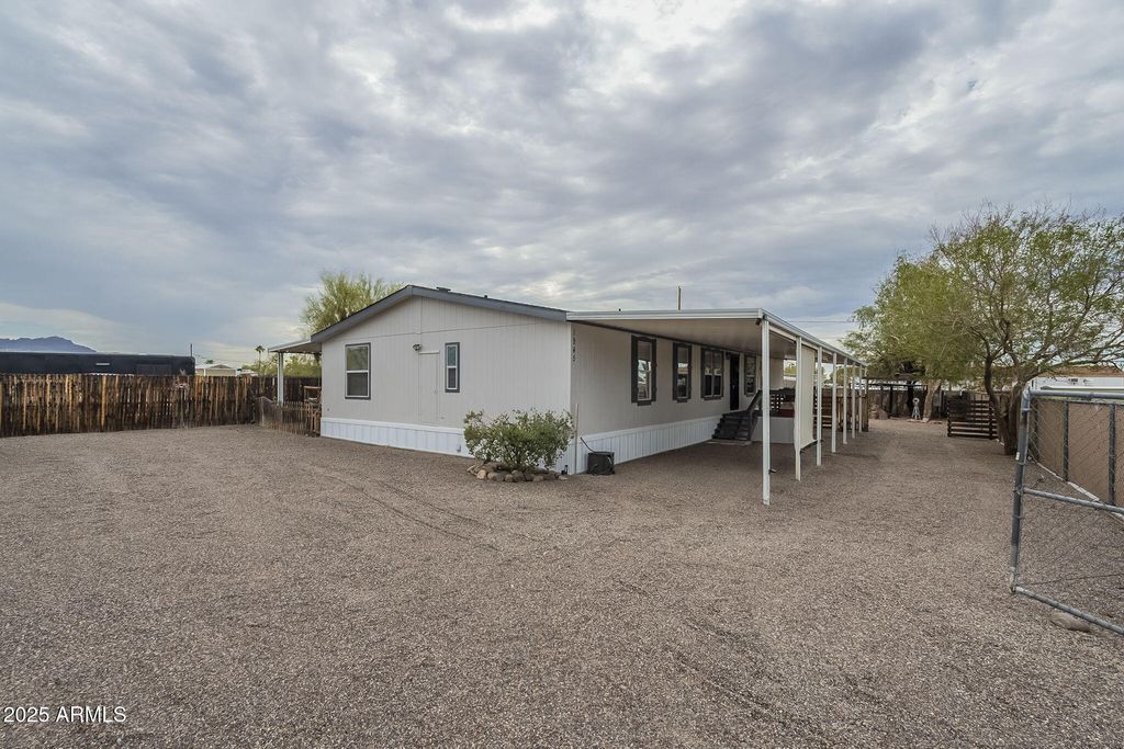 1945 N Main Drive, Apache Junction, AZ 85120