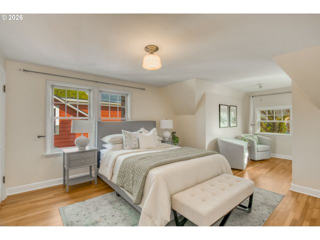 4315 Ne LAURELHURST Pl, Portland, OR 97213